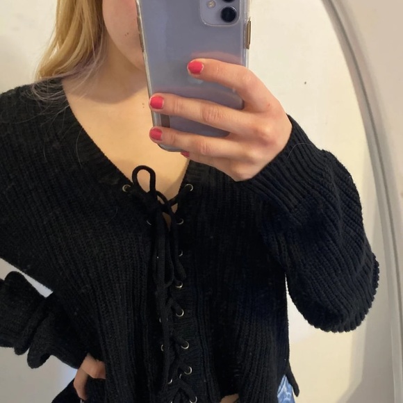 Cropped sweater - Picture 2 of 3